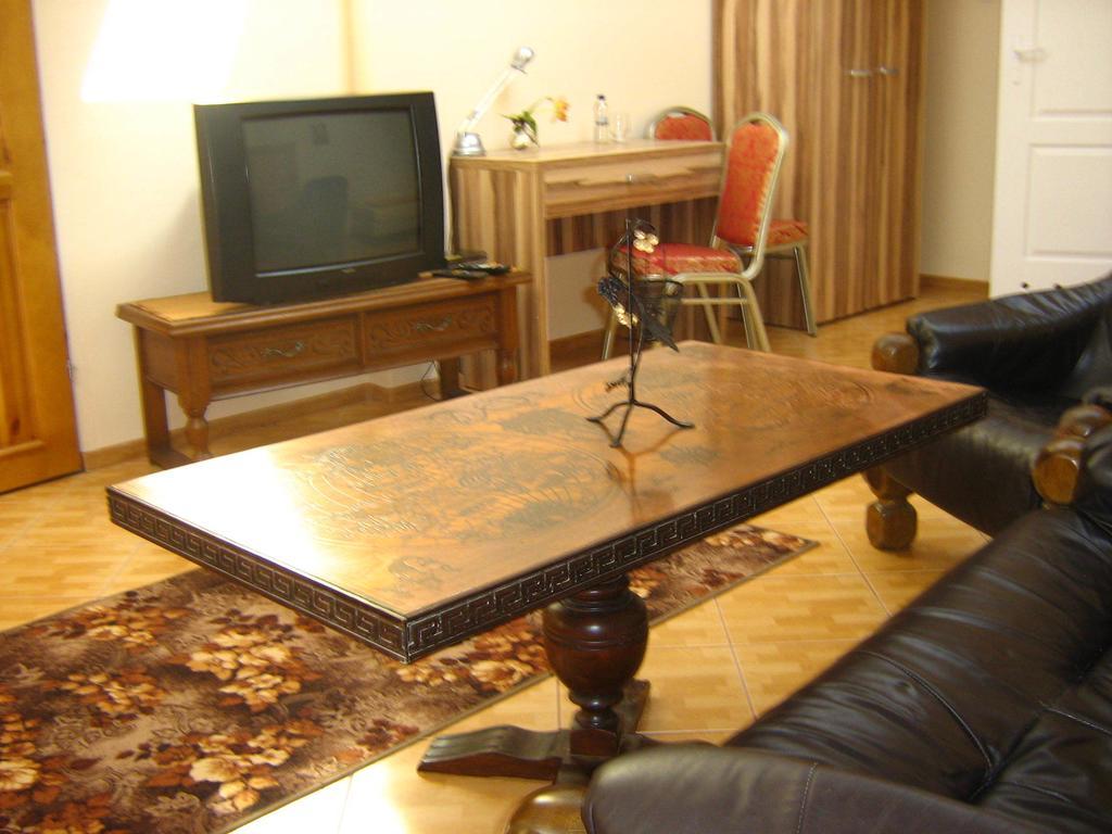 Gosciniec Podkowa Appartement Włodawa Kamer foto