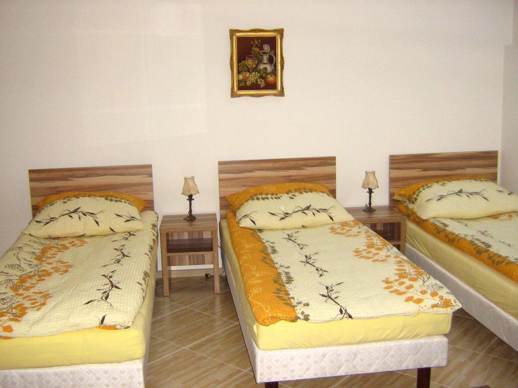 Gosciniec Podkowa Appartement Włodawa Kamer foto