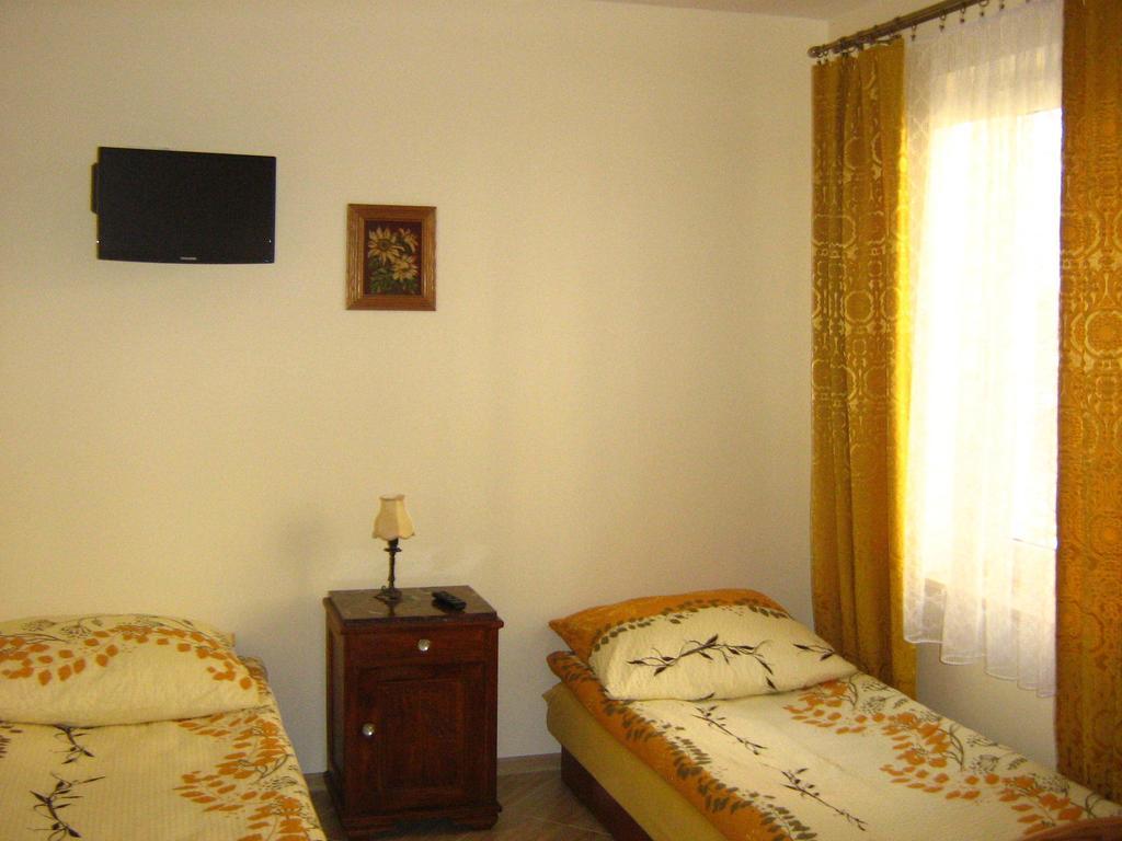 Gosciniec Podkowa Appartement Włodawa Kamer foto