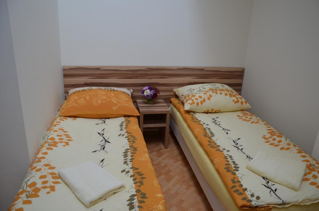 Gosciniec Podkowa Appartement Włodawa Kamer foto